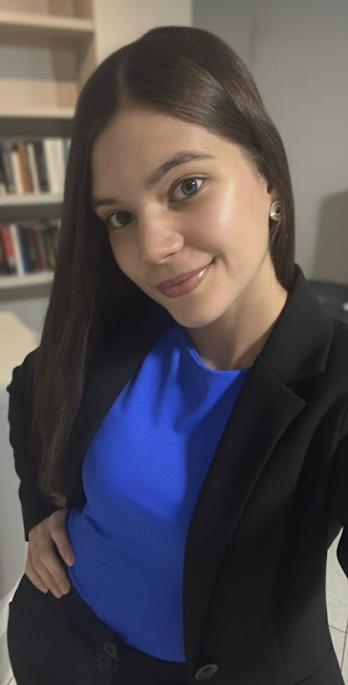 Ana Lívia em seu consultório